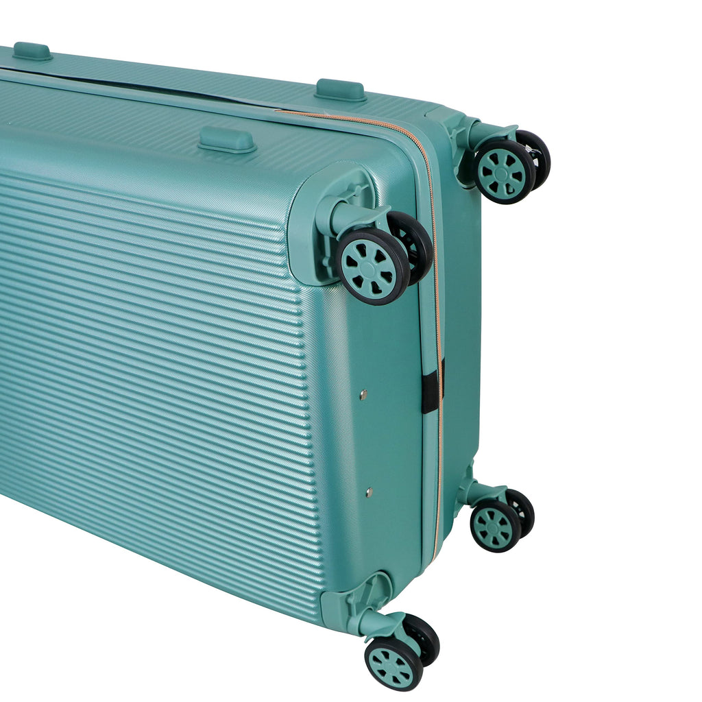 Senator Lightweight Spinner Suitcase with Wheels